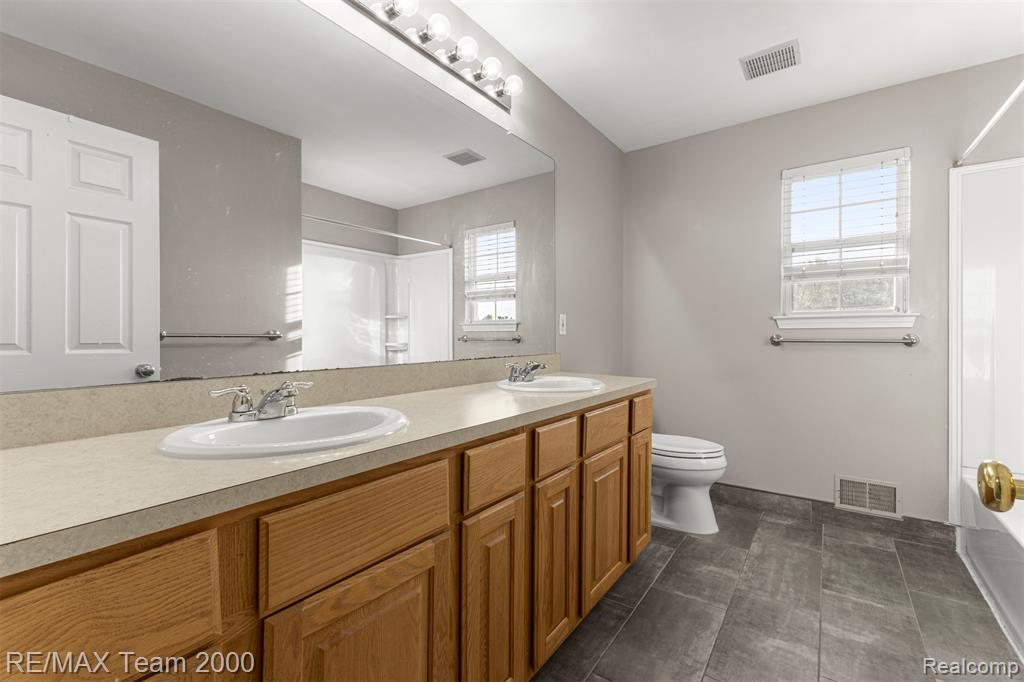 7314 Village Park Drive, Clarkston, MI — Photo 37