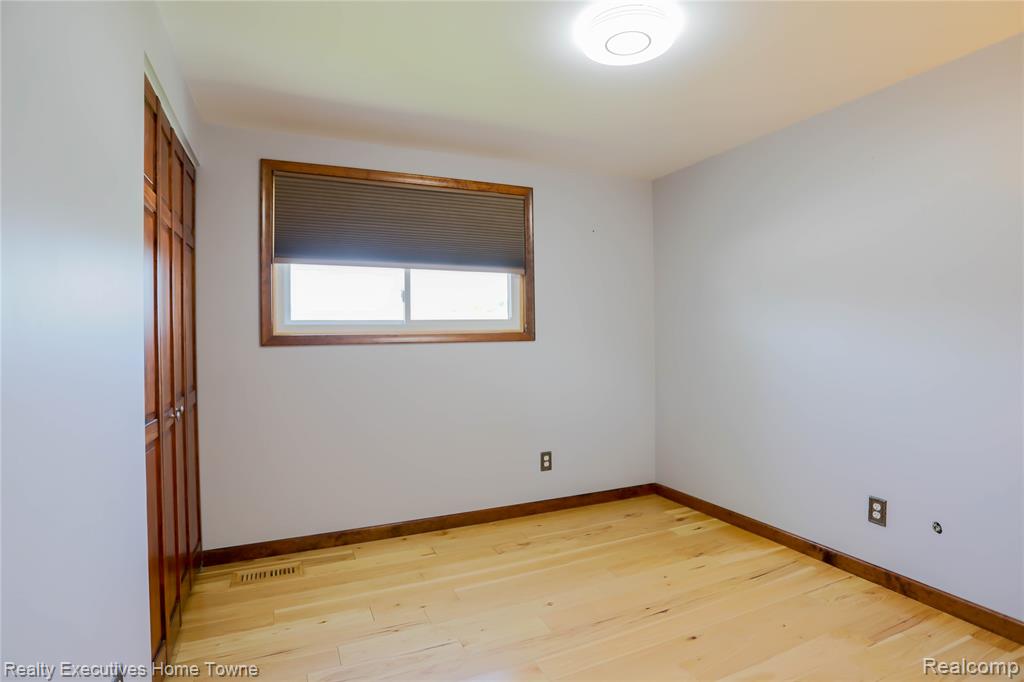 38146 Mast Street, Harrison Township, MI — Photo 40