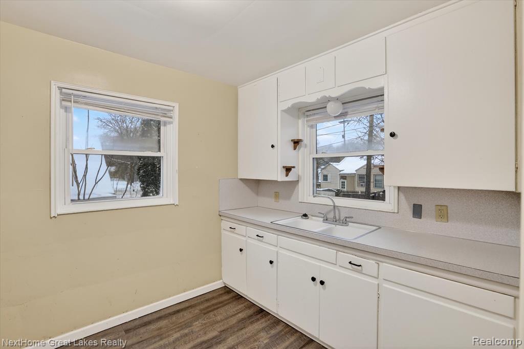812 Barney Avenue, Flint, MI 48503 — Photo 9