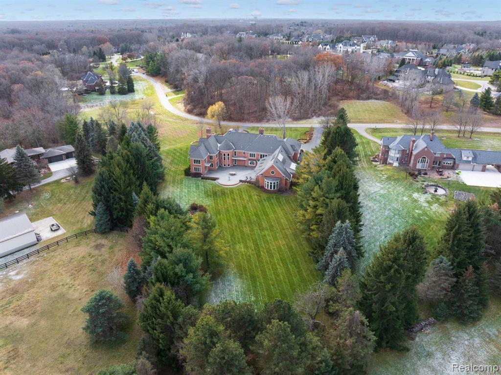 5165 Abbey Road, Rochester, MI, 48306