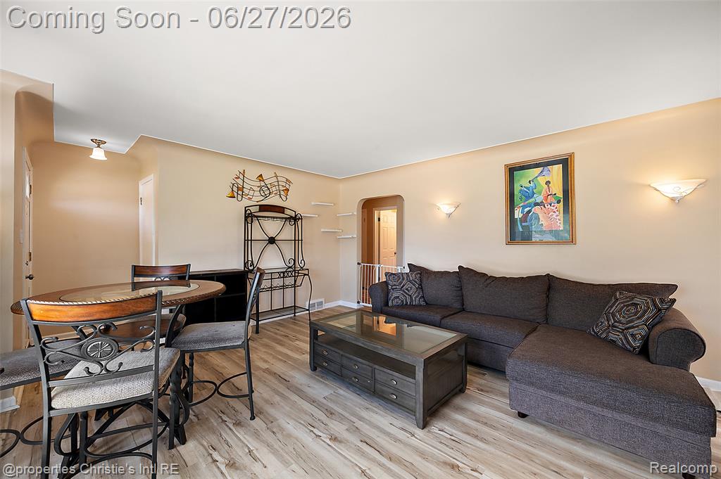 15654 Juliana Avenue, Eastpointe, MI 48021 — Photo 10