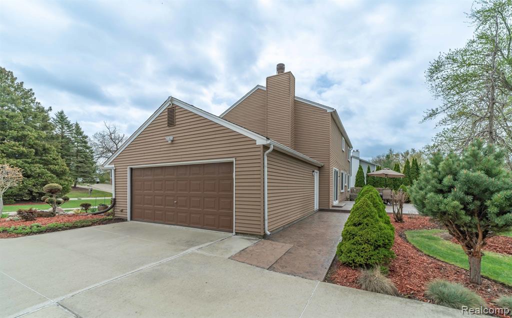 5628 WARRENSHIRE Drive, West Bloomfield, MI — Photo 8