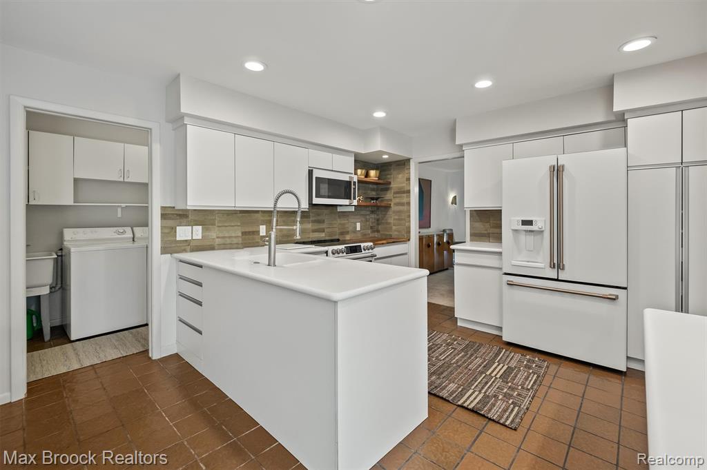 5137 Woodlands Drive, 24, Bloomfield Hills, MI 48302 — Photo 30