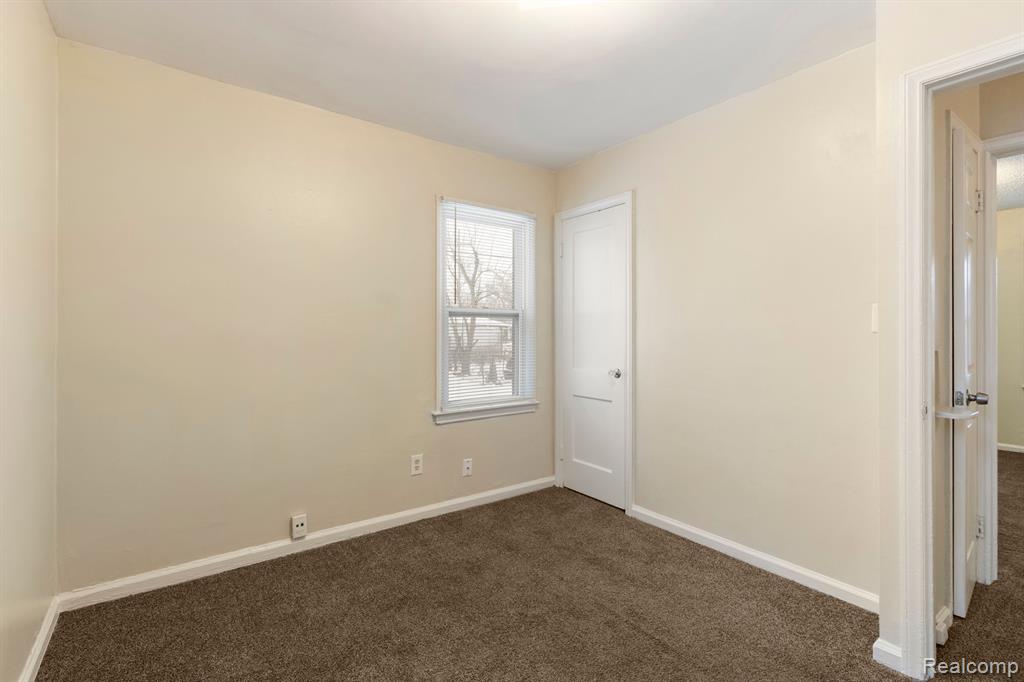 3112 S BASSETT Street, Detroit, MI 48217 — Photo 14