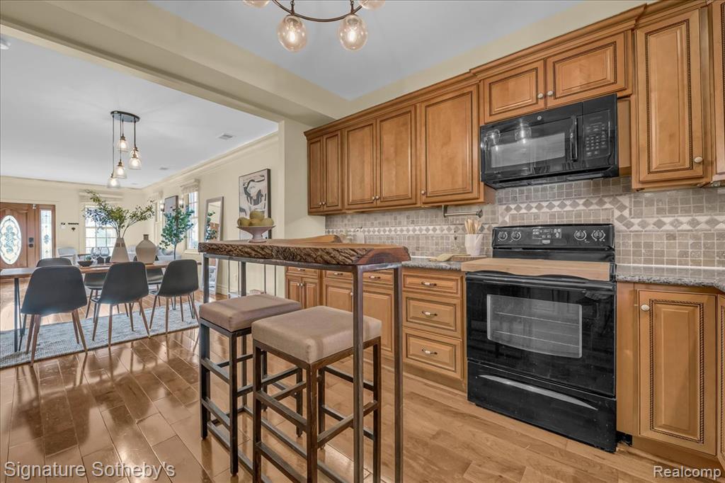 621 DEWEY Street, Royal Oak, MI 48067 — Photo 7