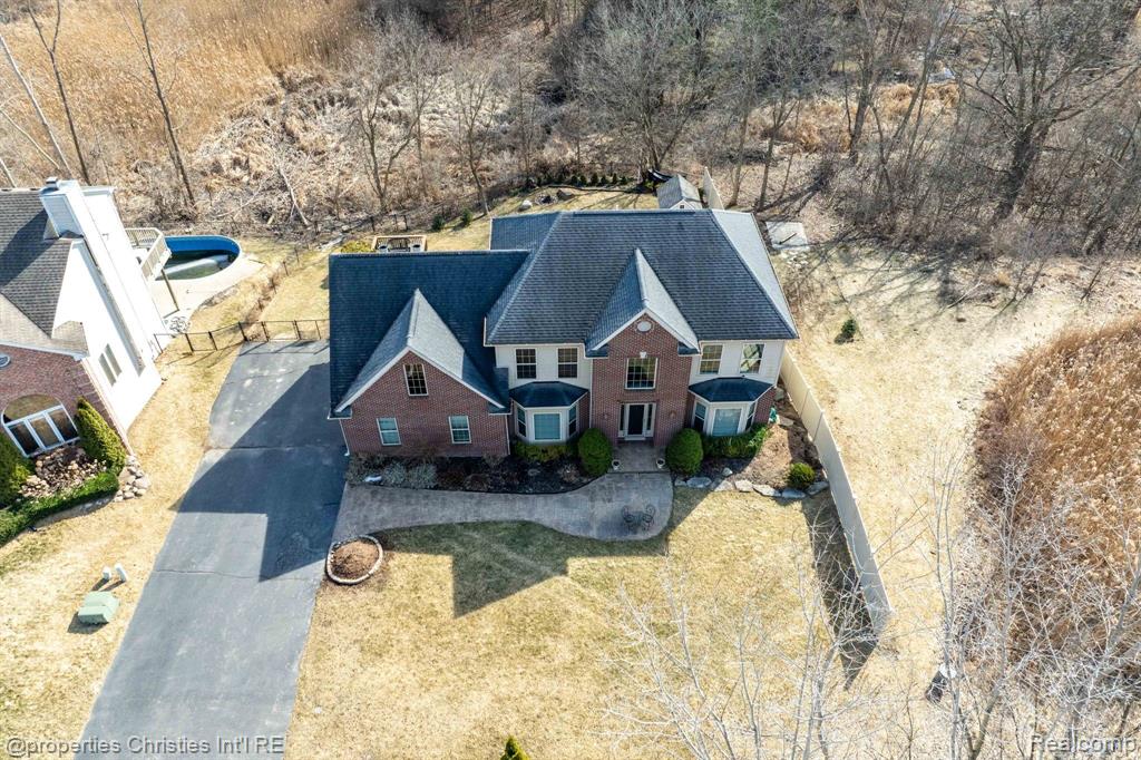 815 AMBERWOOD Street, Auburn Hills, MI 48326 — Photo 43