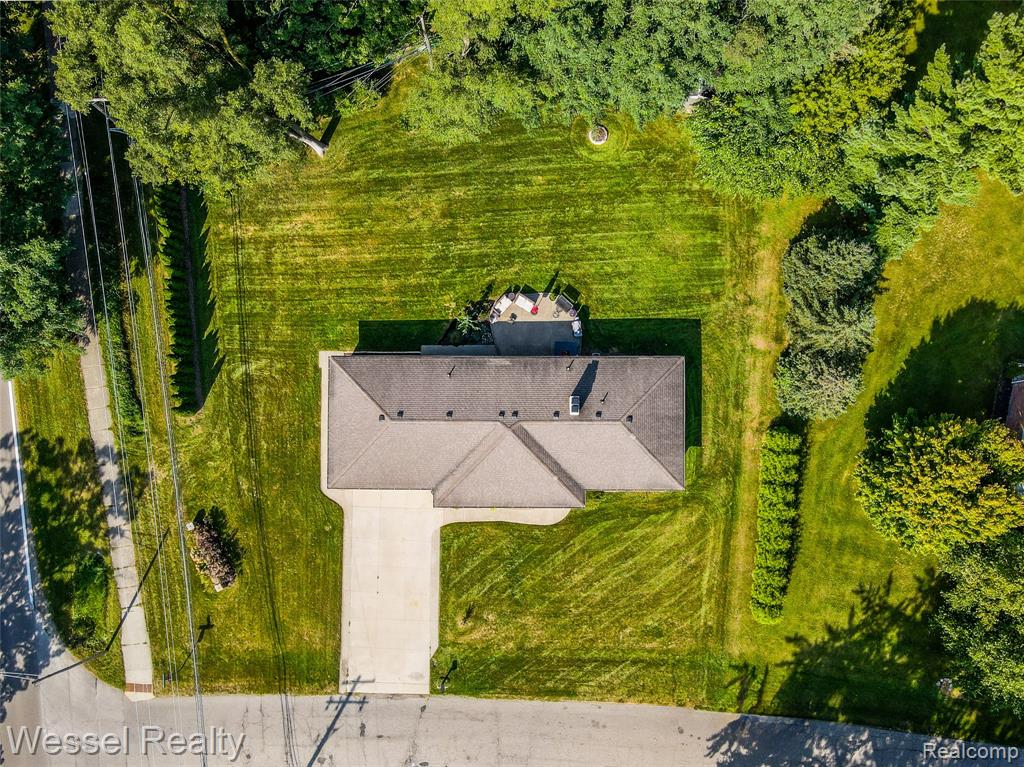 53121 Franklin Drive, Shelby Twp, MI 48316 — Photo 32