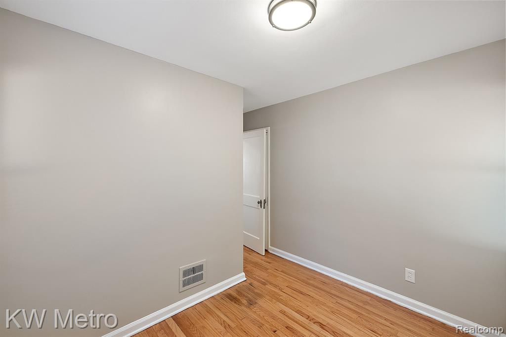 531 ALBANY Street, Ferndale, MI 48220 — Photo 10