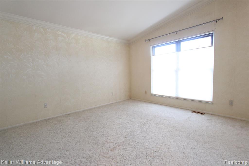 22132 Edgewater, Novi, MI — Photo 14