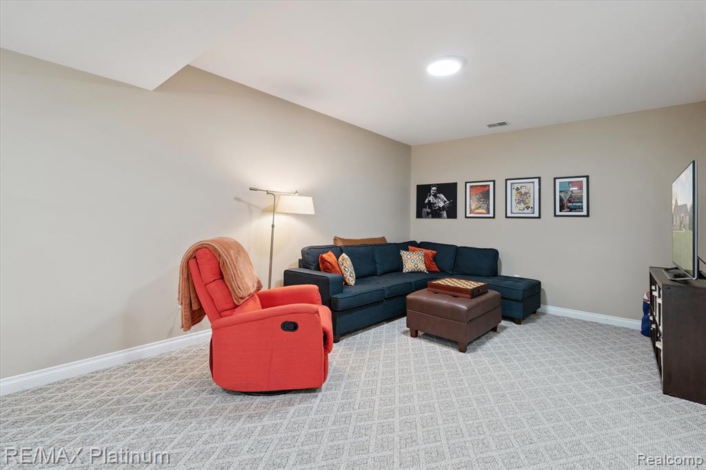 7623 Tipperary Trail, Fenton, MI 48430 — Photo 39