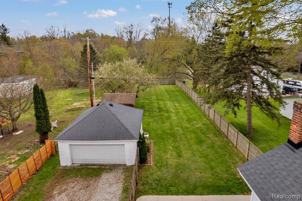 209 S Bristol Street, Almont, MI 48003 — Photo 36