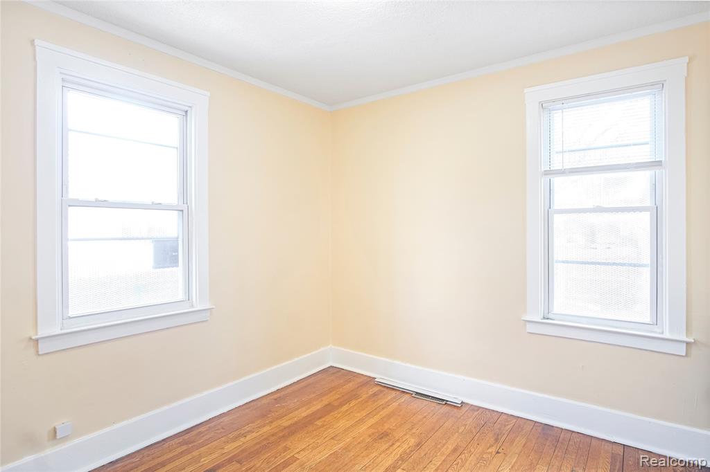 8528 Woodrow Wilson Street, Detroit, MI 48206 — Photo 10