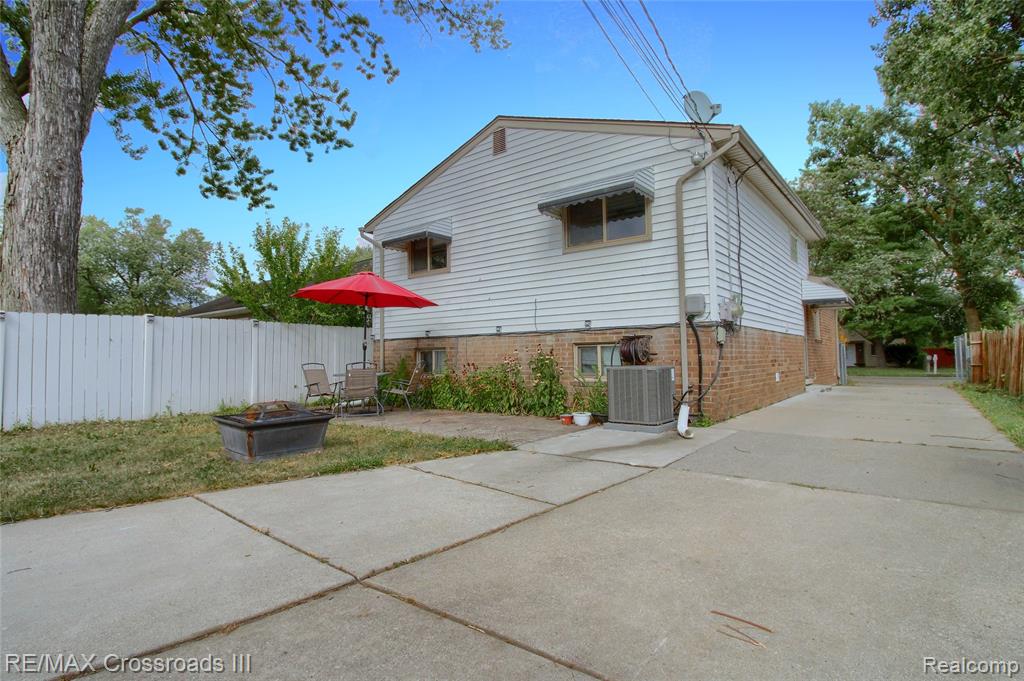 7367 Cavell Street, Westland, MI — front exterior