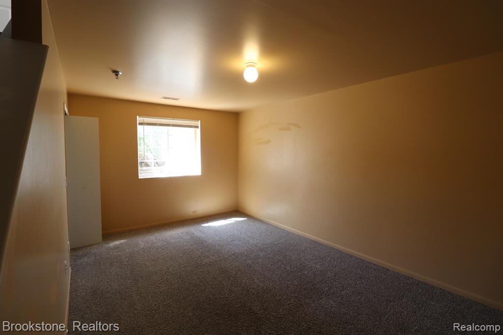 15652 STONE CROSSING Drive, Southfield, MI 48075 — Photo 20