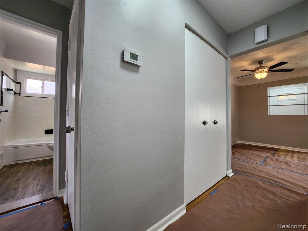 24593 Rosalind Avenue, Eastpointe, MI 48021 — Photo 8