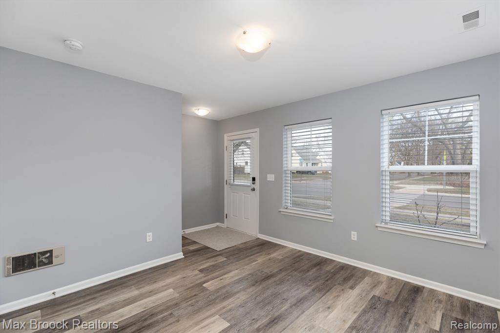 540 PARKDALE Lane, 72, Ferndale, MI 48220 — Photo 4