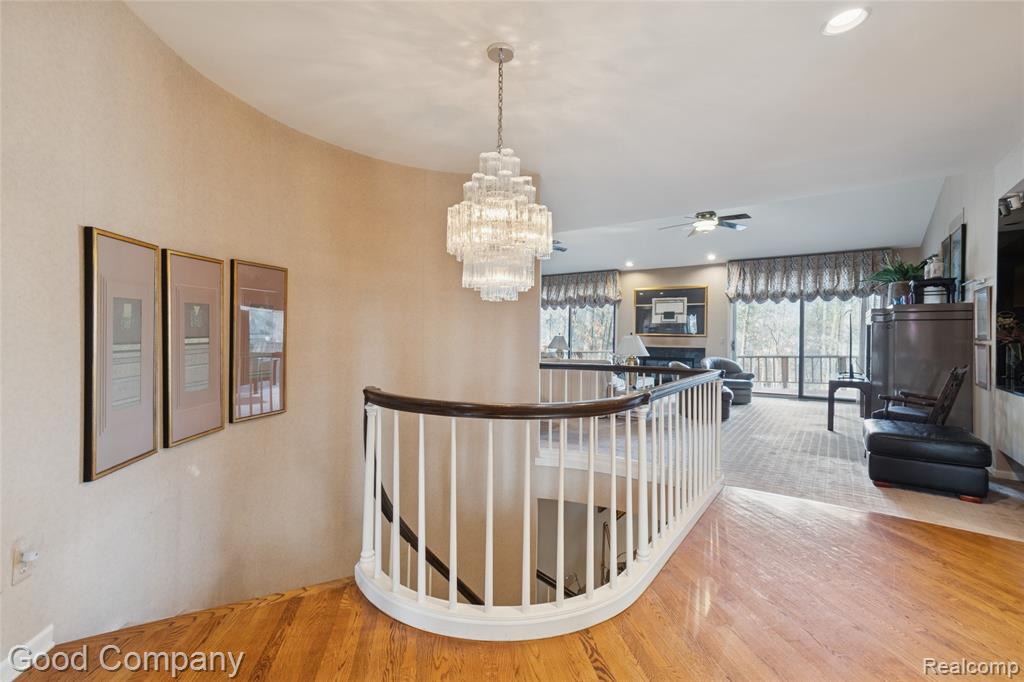 5104 Woodcliff Hill Road W, West Bloomfield, MI 48323 — Photo 25