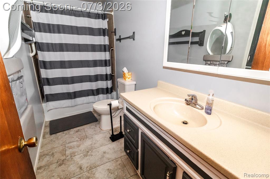 2436 Judy Conn Drive, Lapeer, MI 48446 — Photo 10
