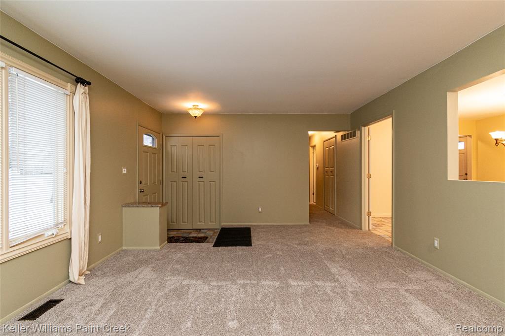 44205 Felstone Drive, Sterling Heights, MI 48313 — Photo 5