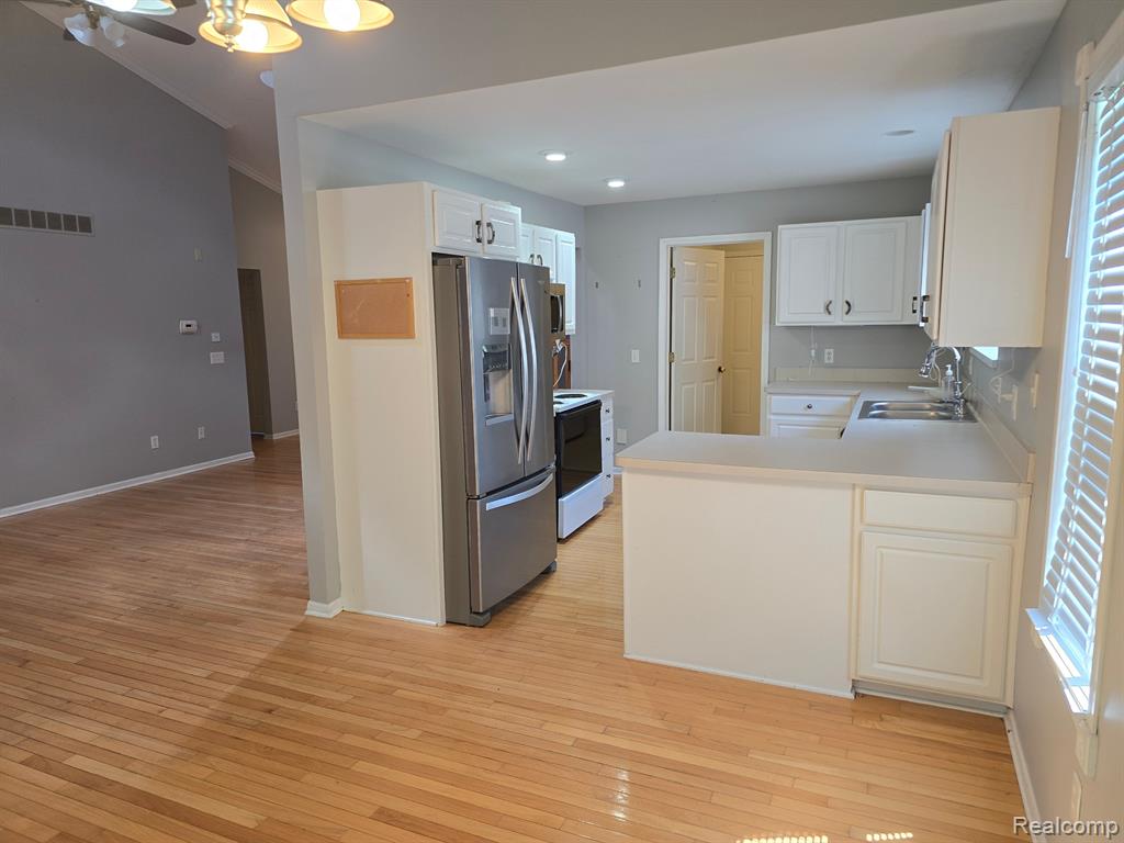 42341 PARK RIDGE Way, Clinton Twp, MI 48038 — Photo 4