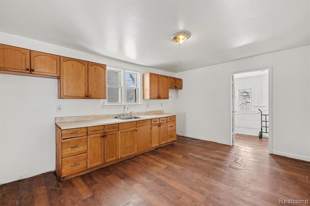 7284 Orchard Avenue, Warren, MI 48091 — Photo 5