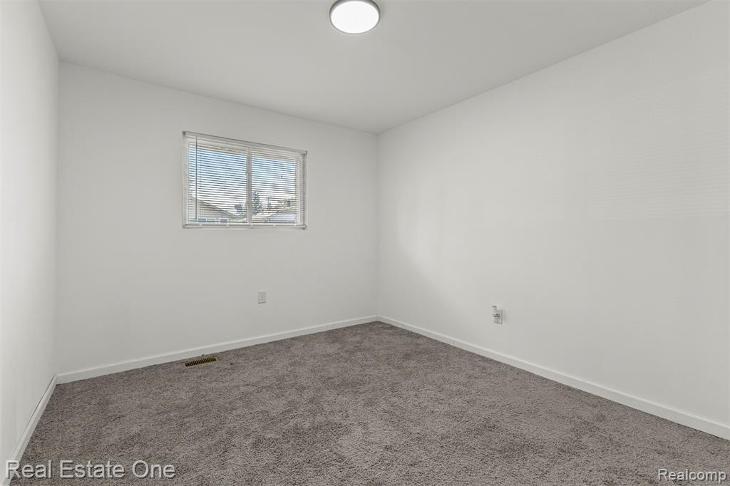 29522 Grandview Street, Inkster, MI 48141 — Photo 16
