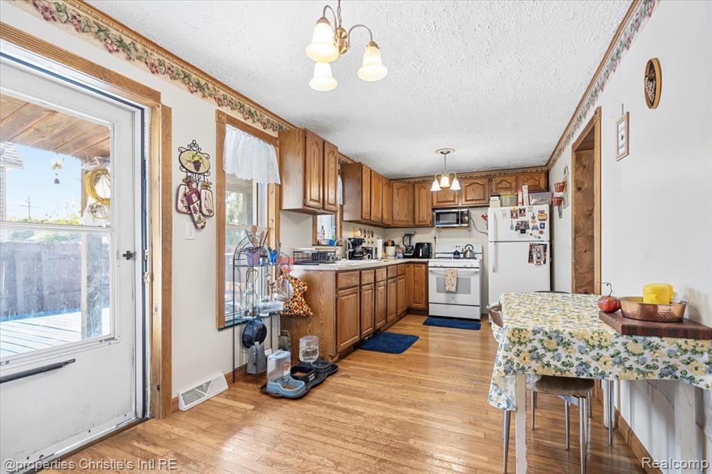 7767 Frederick Street, Maybee, MI — Photo 12