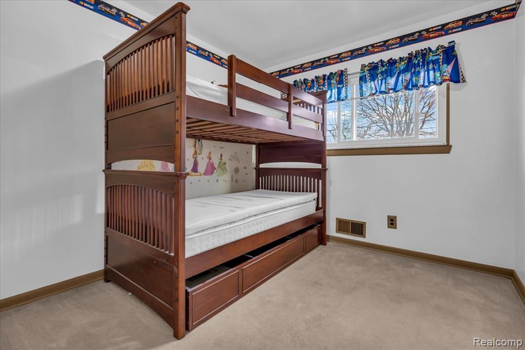 25615 Tireman Street, Dearborn Heights, MI 48127 — Photo 17