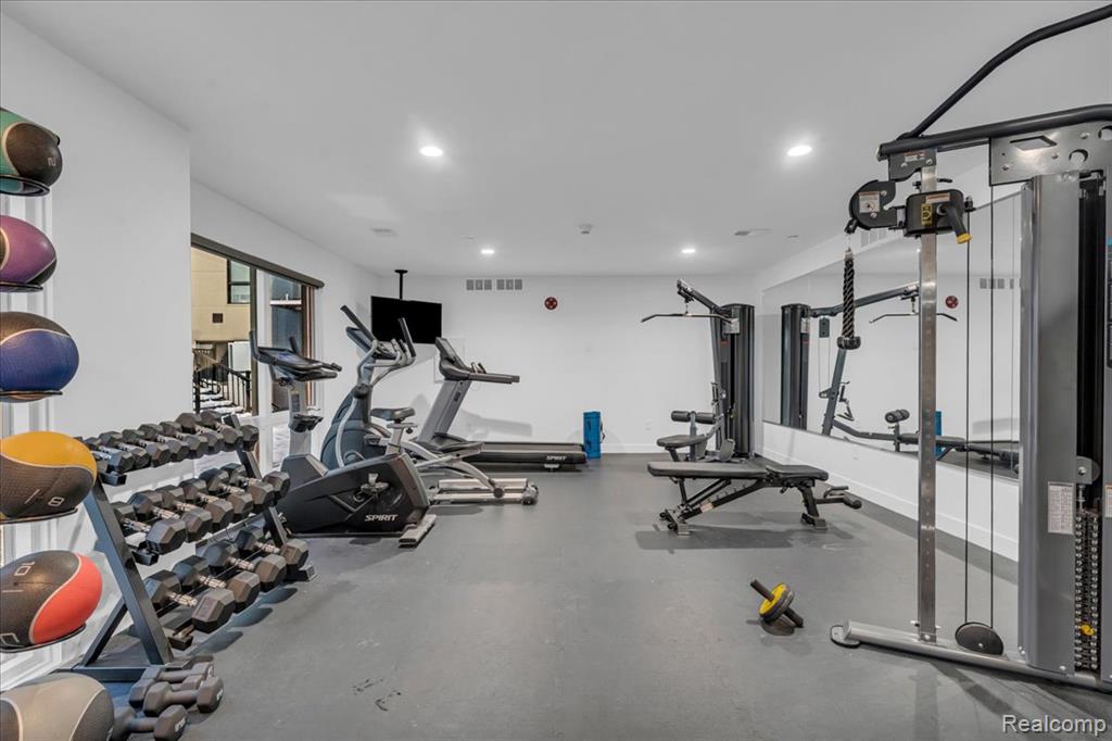 166 OAK Street, Wyandotte, MI, 48192