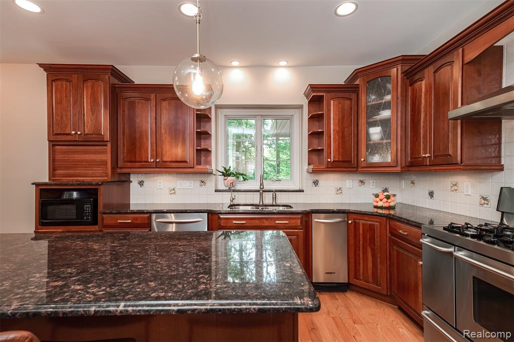 3376 Oak Park Drive, Saline, MI 48176 — Photo 14