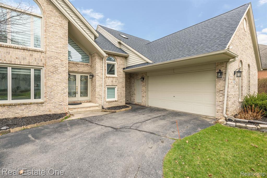 6246 Lindsay Court, West Bloomfield, MI 48324 — Photo 4