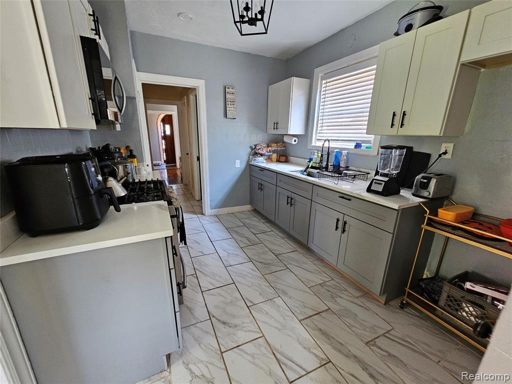 17371 Pennington Drive - Photo 3