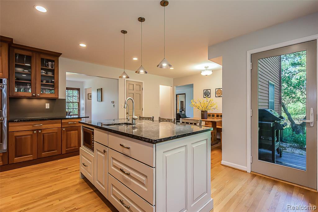2694 WAYSIDE Drive, Ann Arbor, MI 48103 — Photo 28