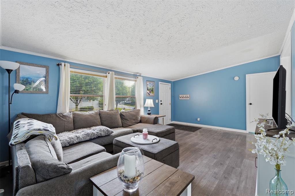 4729 Turtle Creek Drive, Howell, MI 48843 — Photo 4