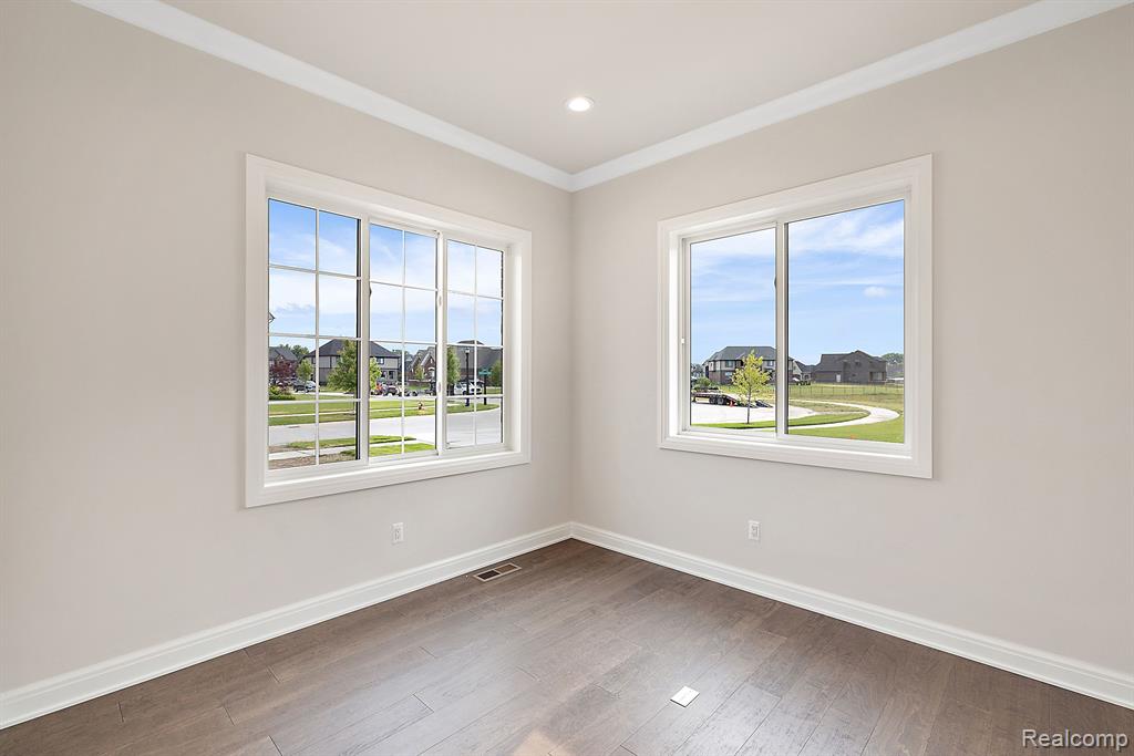 2166 Heidi Dr, Oxford, MI 48370 — Photo 8