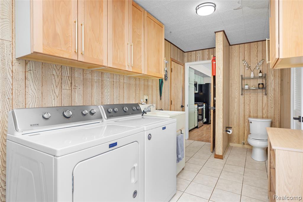 38027 Mallast Street, Harrison Township, MI — Photo 23
