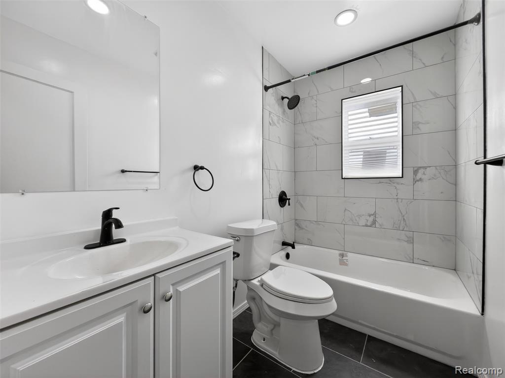 20553 Hamburg Street, Detroit, MI 48205 — Photo 9