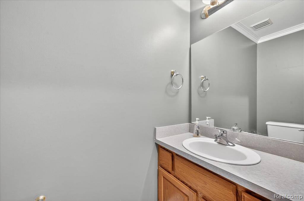 9695 Forest Ridge Drive, Clarkston, MI 48348 — Photo 12