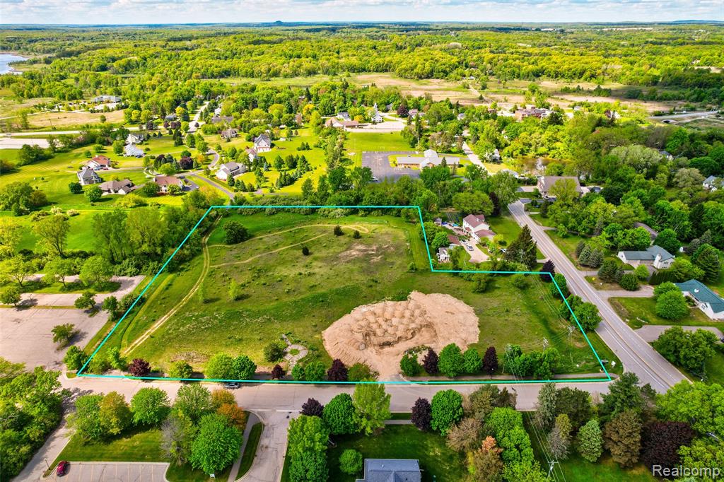 12800 Fountain Square, Davisburg, MI — Photo 10