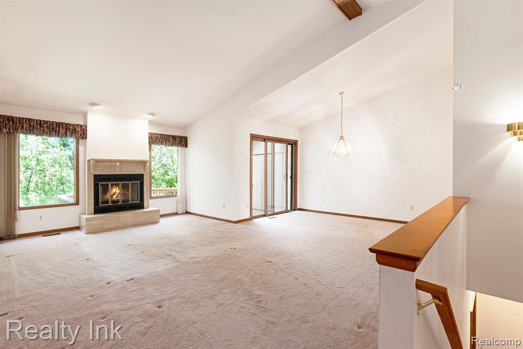 35300 BLUE SPRUCE Drive, Farmington Hills, MI 48335 — Photo 4