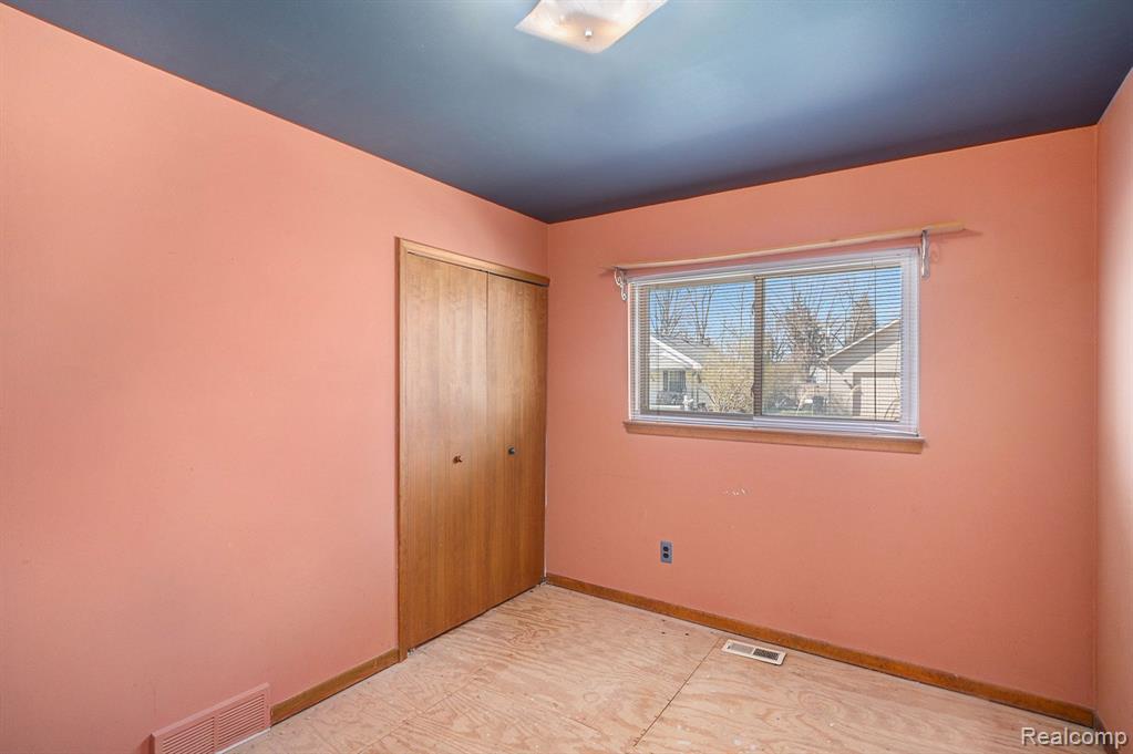 460 HICKORY Drive, Troy, MI 48083 — Photo 13