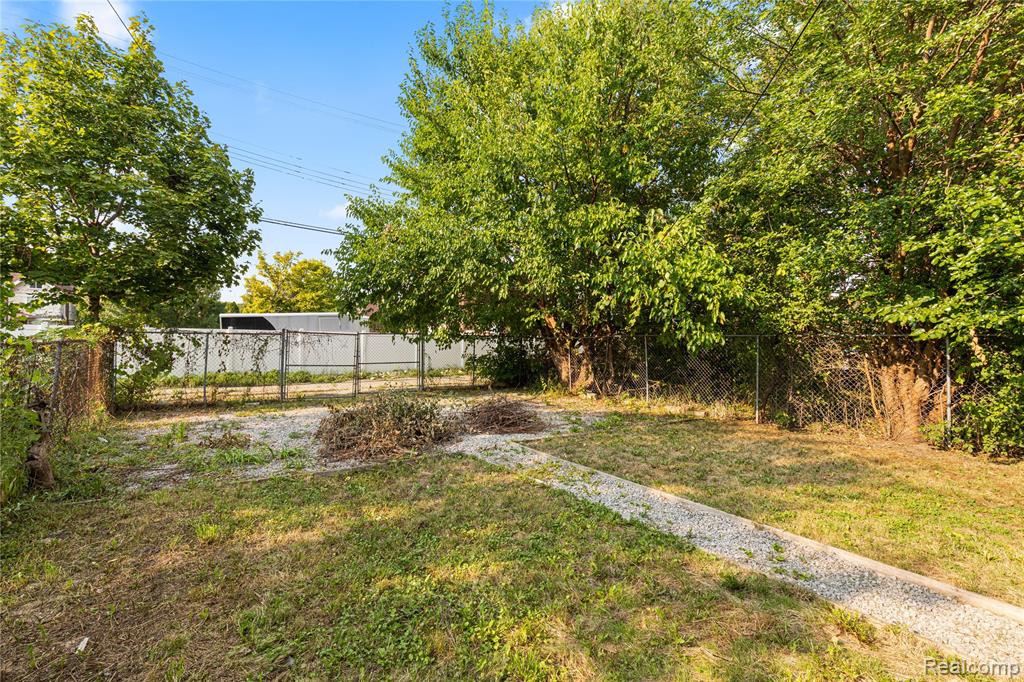 68 W Philadelphia Street, Detroit, MI 48202 — Photo 25