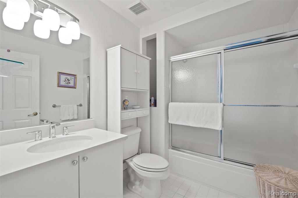 6993 Crosswell Drive, West Bloomfield, MI — Photo 27