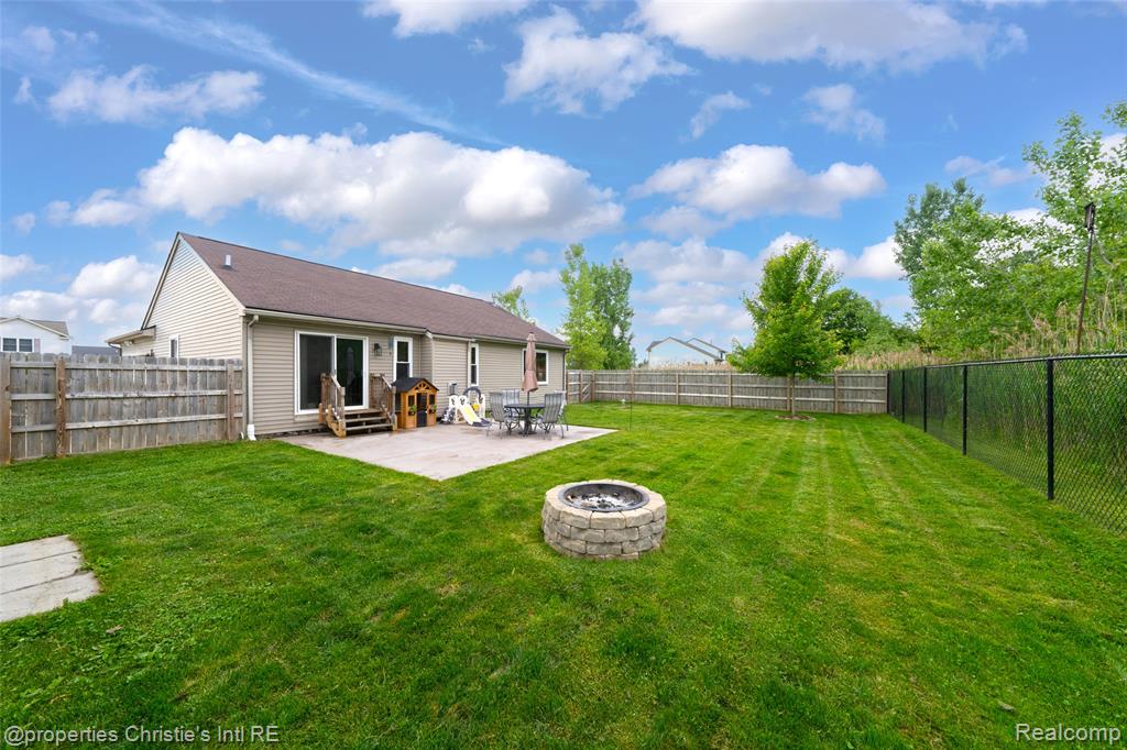 52287 Huntley Avenue, New Baltimore, MI 48047 — Photo 24