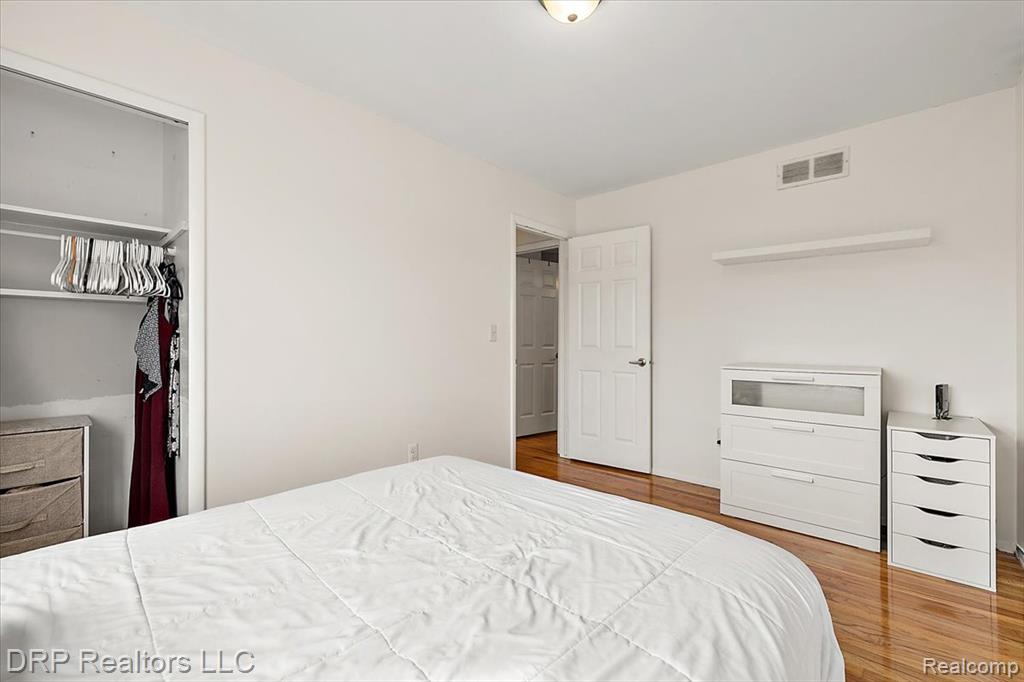 44012 Carrnation Drive, Sterling Heights, MI 48313 — Photo 25
