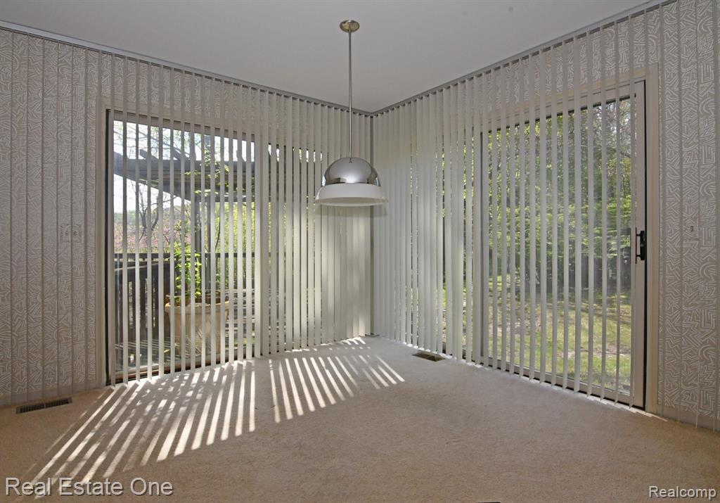 20080 Longridge Court, Northville, MI 48167 — Photo 17