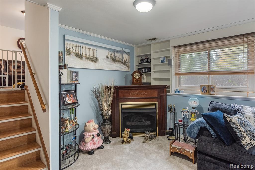 4245 Bunker Avenue, West Bloomfield, MI 48323 — Photo 21