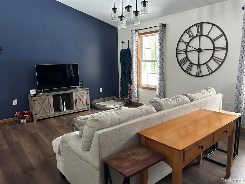 9642 Hummingbird Ct, Howard City, MI 49329 — Photo 5