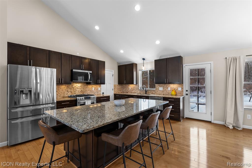 11185 Cassidy Trail, Davisburg, MI 48350 — Photo 14
