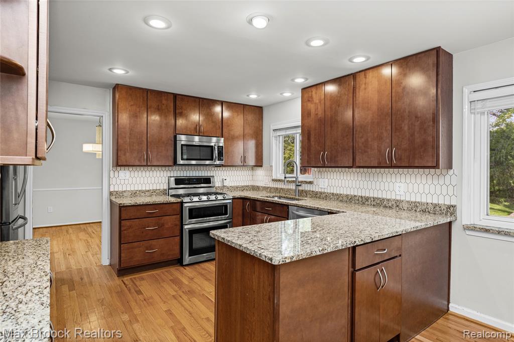 7011 Heather Heath, West Bloomfield, MI — Photo 24